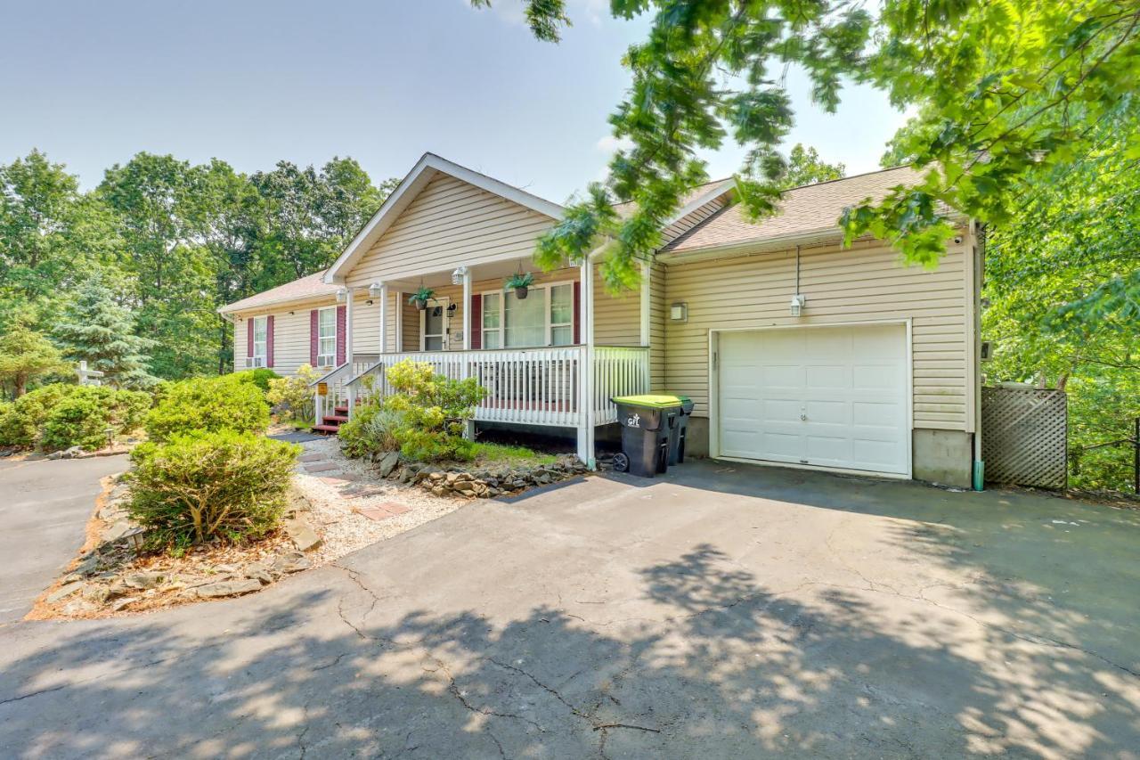 Poconos Retreat With Private Deck And Views * East Stroudsburg